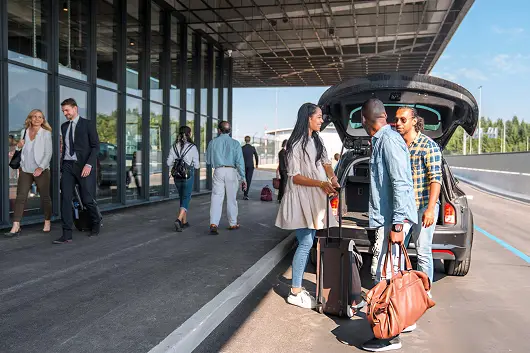 airport transfer dubai